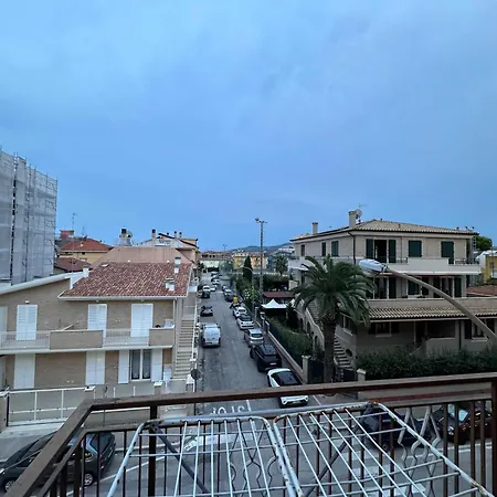 Casa Via Mare ホームステイ